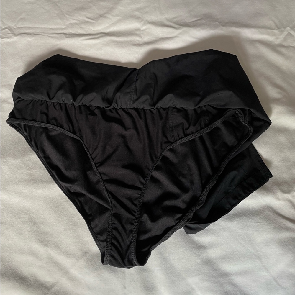 🏃🏻‍♀️2/$40 Fabletics Run Short - Picture 9 of 9
